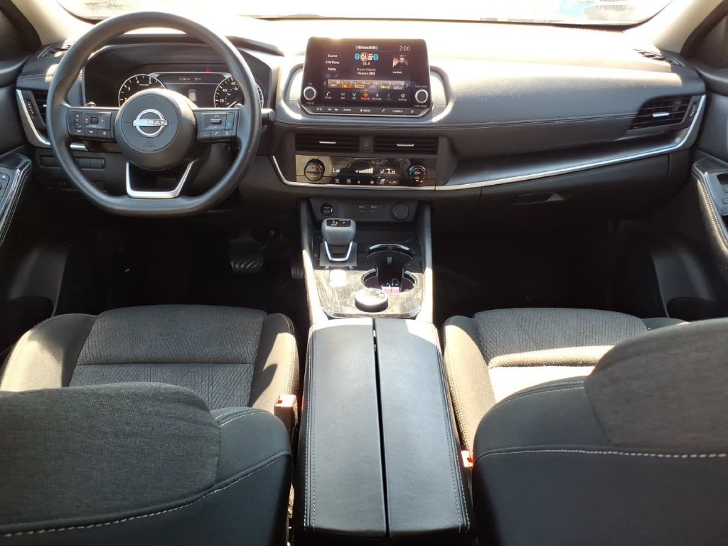 Used 2024 Nissan Rogue SV AWD/4WD image 12