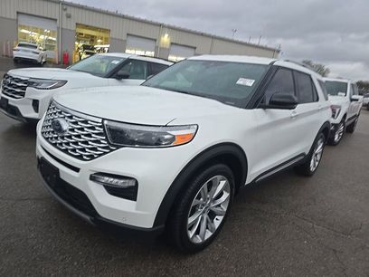 Used 2023 Ford Explorer Platinum w/ Class IV Trailer Tow Package