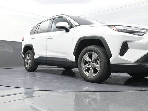 Certified 2025 Toyota RAV4 XLE FWD image 31