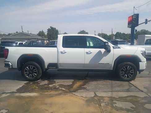 Used 2023 GMC Sierra 2500 AT4 w/ AT4 Premium Plus Package AWD/4WD image 5