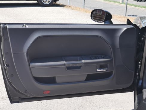 Used 2013 Dodge Challenger SXT RWD image 25