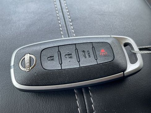 Used 2025 Nissan Sentra SV FWD image 28