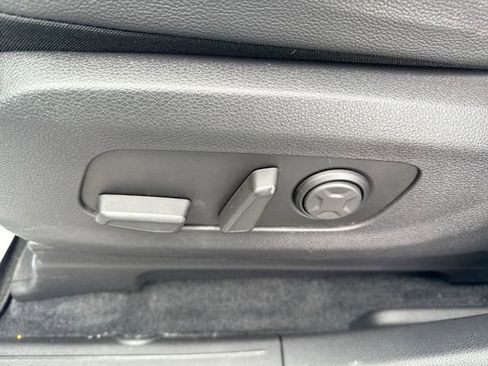 Used 2023 Kia Carnival SX Prestige image 12