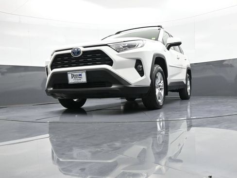Used 2021 Toyota RAV4 XLE w/ Convenience Package AWD/4WD image 27