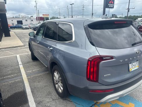 Used 2020 Kia Telluride LX AWD/4WD image 5