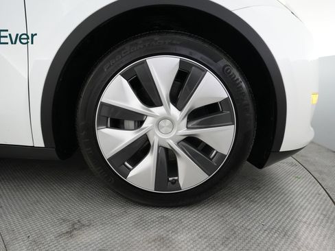 Used 2023 Tesla Model Y Long Range AWD/4WD image 20