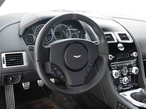 Used 2009 Aston Martin DBS Coupe RWD image 30