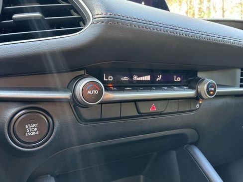 Used 2025 MAZDA MAZDA3 s image 30