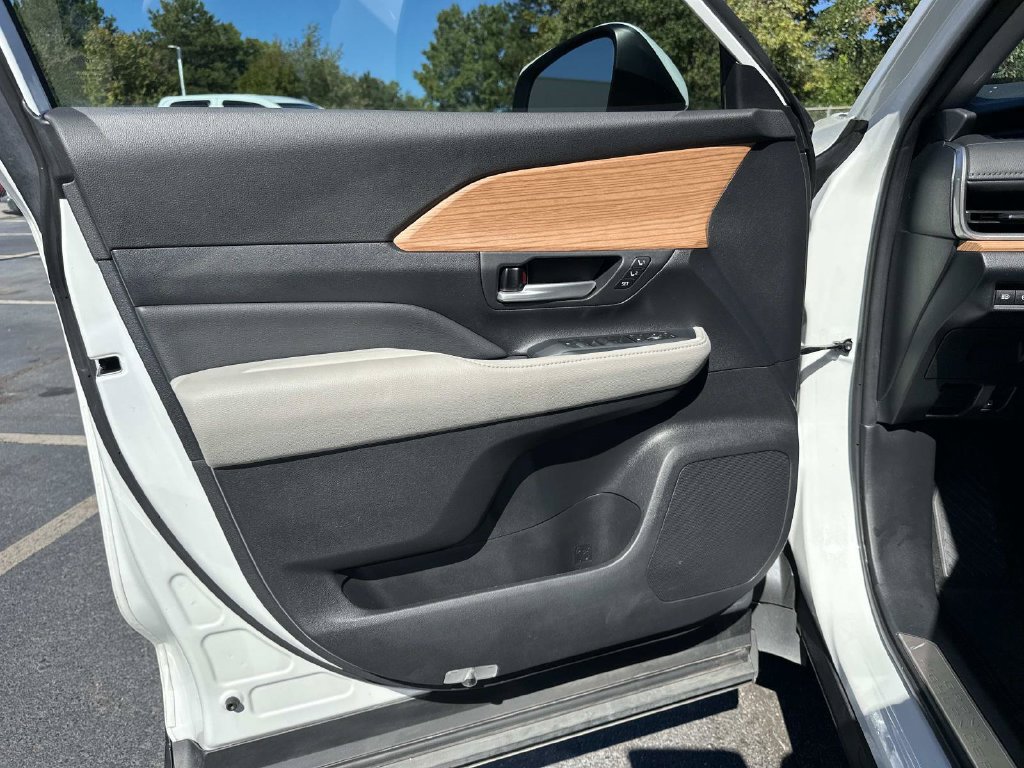 Used 2024 Toyota Grand Highlander FWD image 22