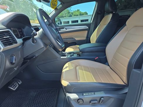 Used 2023 Volkswagen Atlas Cross Sport SEL Premium R-Line AWD/4WD image 11