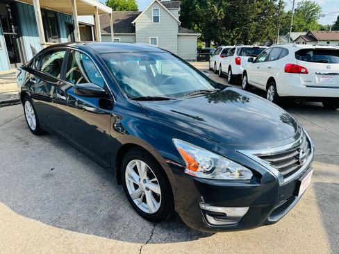 Used 2014 Nissan Altima 2.5 SV FWD image 1