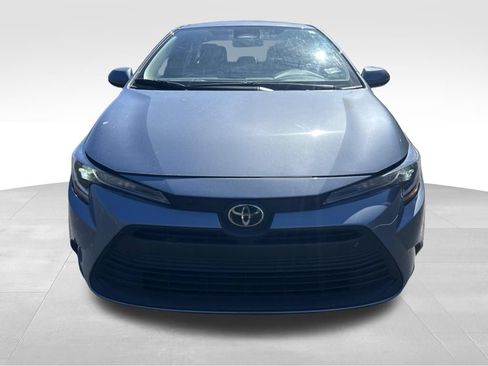 Used 2025 Toyota Corolla LE FWD image 8