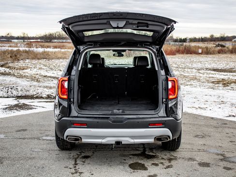 Used 2023 GMC Acadia SLT image 7