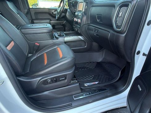 Used 2020 GMC Sierra 1500 AT4 w/ AT4 Premium Package AWD/4WD image 18