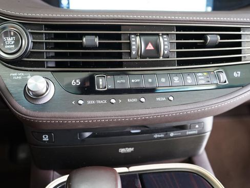 Used 2020 Lexus LS 500 w/ Interior Upgrade Package image 20