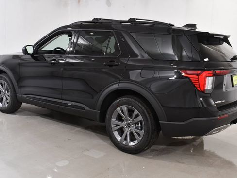 New 2026 Ford Explorer Active AWD/4WD image 15