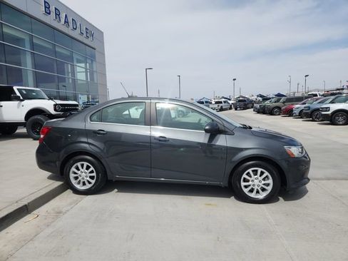 Used 2019 Chevrolet Sonic LT image 4