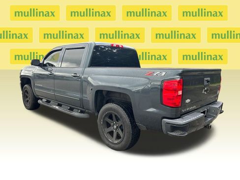 Used 2018 Chevrolet Silverado 1500 LT AWD/4WD image 3