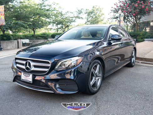 Used 2018 Mercedes-Benz E 400 4MATIC Sedan image 3