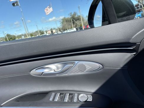 Used 2025 Genesis GV70 2.5T image 13