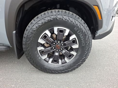 Used 2023 Nissan Frontier PRO-4X w/ Technology Package image 8