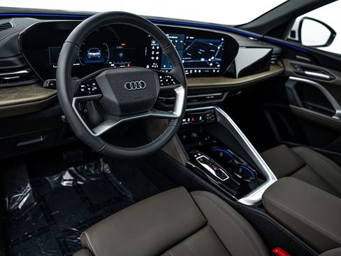 New 2025 Audi Q5 Premium Plus image 9