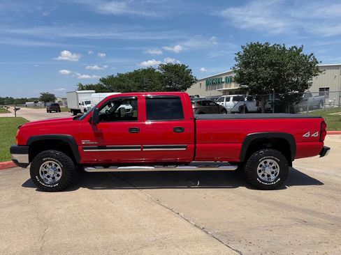 Used 2006 Chevrolet Silverado 2500 LT w/ Heavy-Duty Power Package AWD/4WD image 7