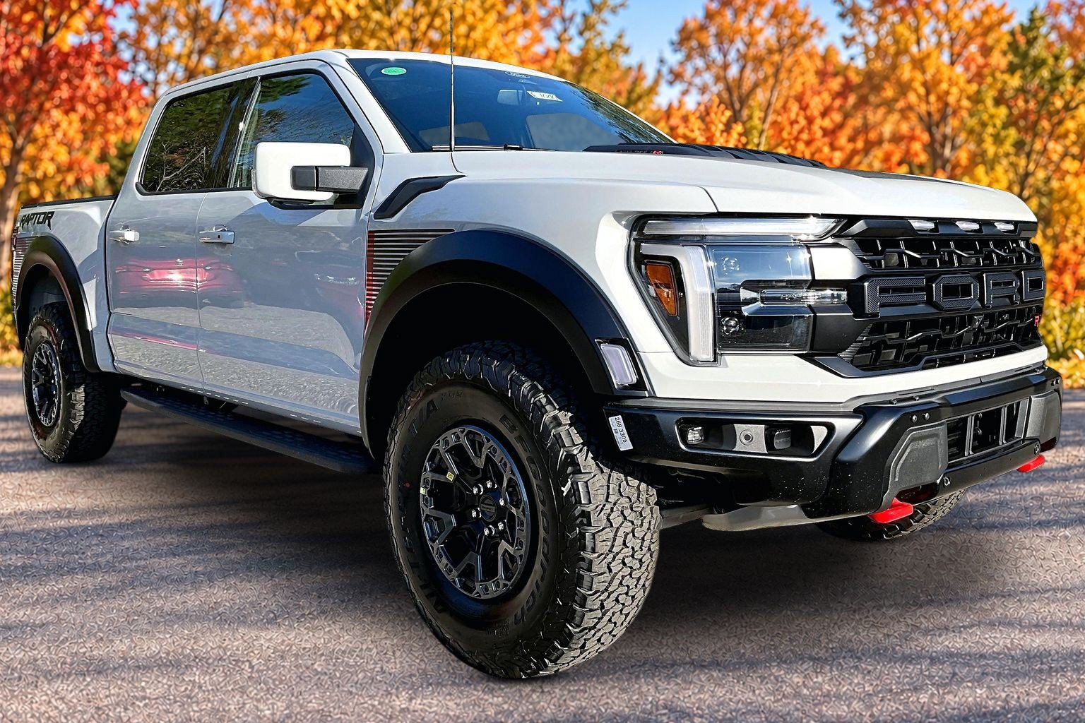 New 2026 Ford F150 Raptor w/ Equipment Group 803A Raptor R AWD/4WD image 2