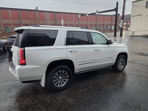 Used 2016 GMC Yukon Denali w/ Open Road Package image 9