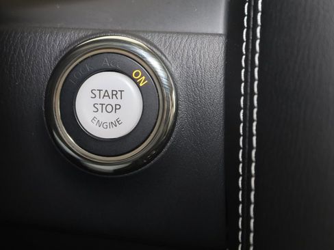 Used 2023 INFINITI QX80 Premium Select w/ All-Season Package image 33