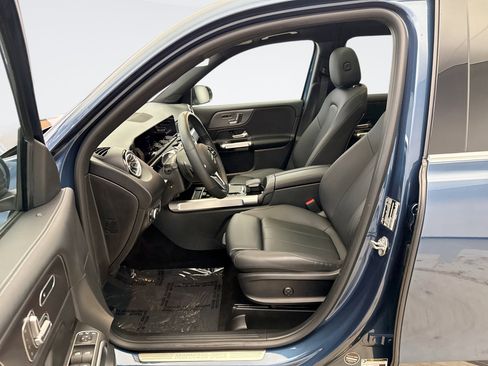 Used 2022 Mercedes-Benz GLB 250 4MATIC image 10