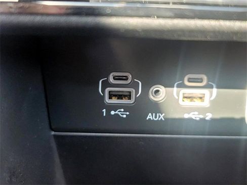 Used 2025 Jeep Grand Cherokee Laredo X image 30