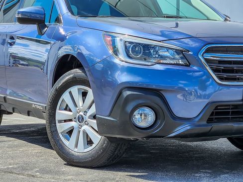 Used 2018 Subaru Outback 2.5i Premium AWD/4WD image 3