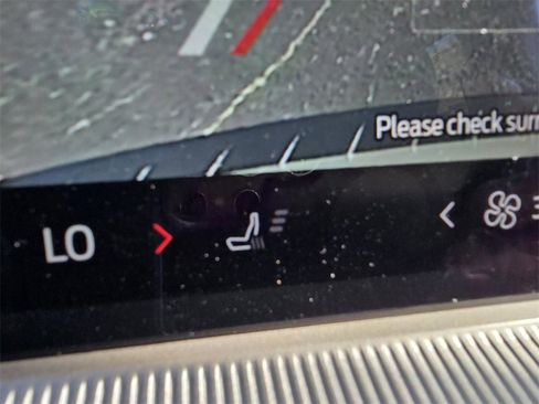 New 2025 Ford Explorer Active image 21