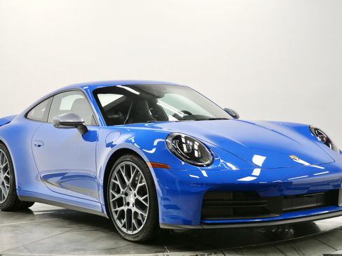 Used 2026 Porsche 911 Carrera T image 3