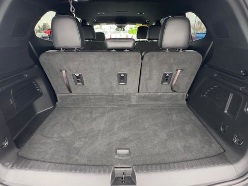 Used 2025 Buick Enclave Sport Touring image 7