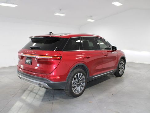 Used 2024 Lincoln Corsair Reserve w/ Equipment Group 201A image 9