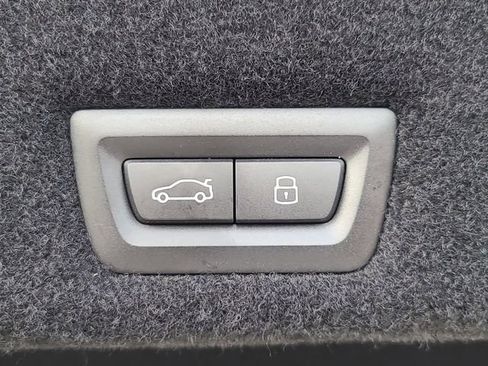 Used 2023 BMW 760i xDrive image 8