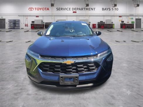 Used 2024 Chevrolet Trax LS FWD image 4