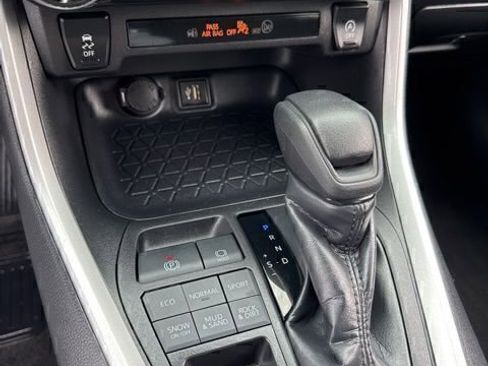 Certified 2025 Toyota RAV4 XLE image 17