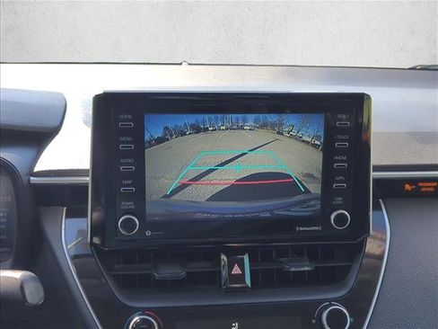 Used 2021 Toyota Corolla LE image 12