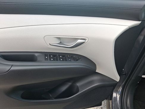 New 2026 Hyundai Tucson SE image 8