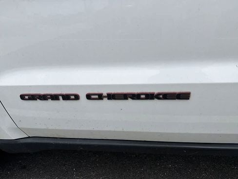 Used 2018 Jeep Grand Cherokee Trailhawk AWD/4WD image 11