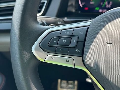 Certified 2026 Volkswagen Atlas Peak Edition AWD/4WD image 38
