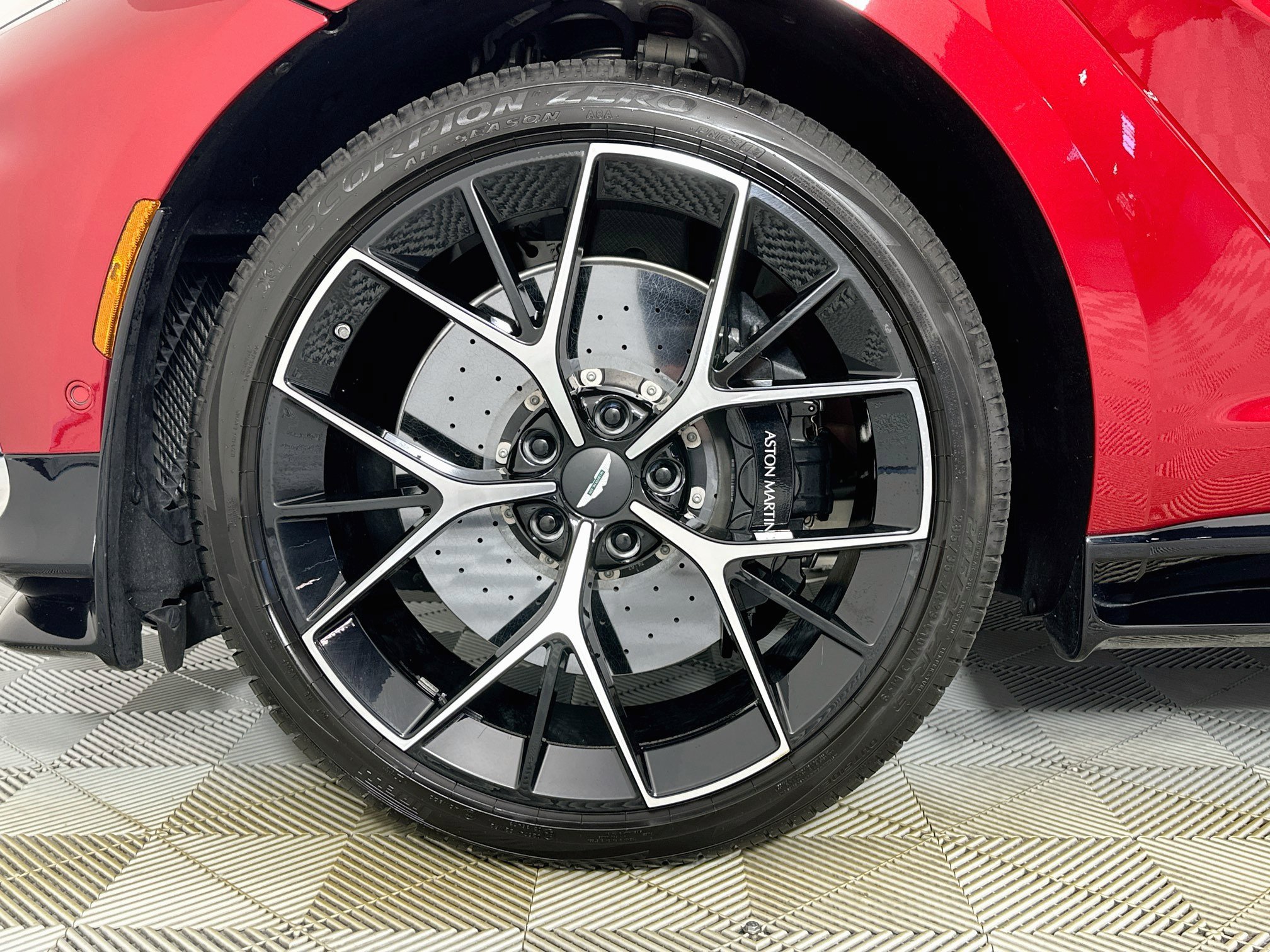 Used 2025 Aston Martin DBX 707 AWD/4WD image 4