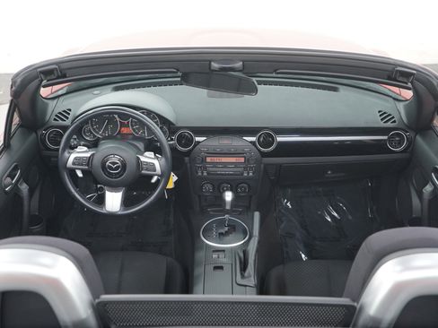 Used 2006 MAZDA MX-5 Miata Sport RWD image 13