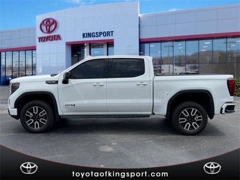 Used 2022 GMC Sierra 1500 AT4 w/ AT4 Premium Package image 2