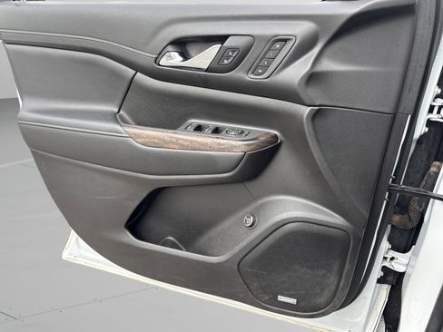 Used 2021 GMC Acadia Denali w/ Denali Technology Package image 26