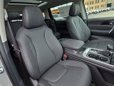 New 2027 Kia Carnival SX Prestige FWD image 16