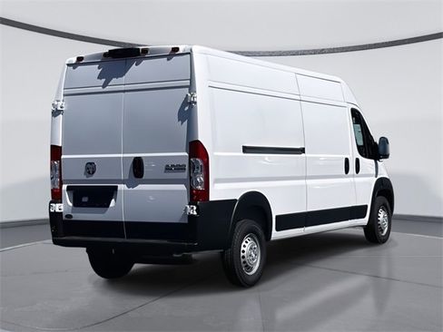 New 2026 RAM ProMaster 3500 w/ Quick Order Package 22G SLT image 4